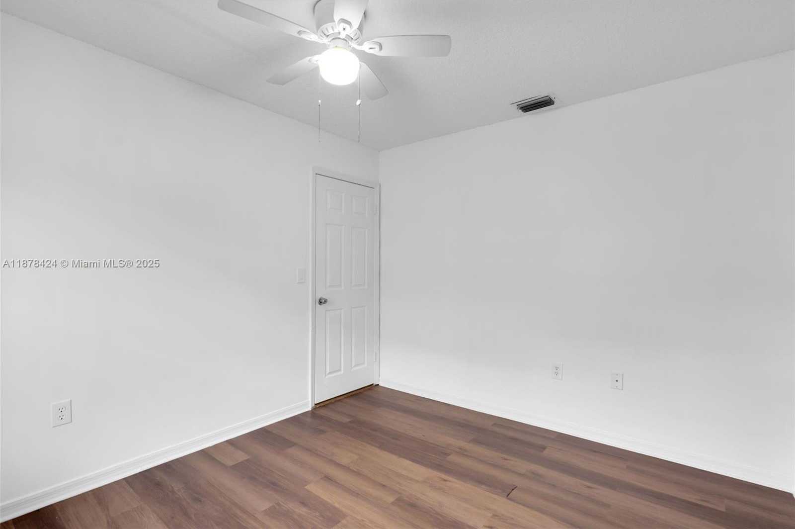 Small Image of Plantation Number 8