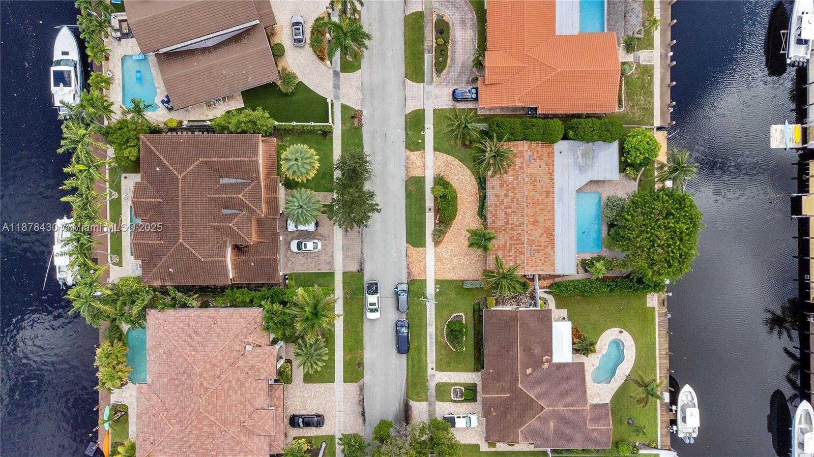 Small Image of 2530 NORTH EAST 48TH ST, Lighthouse Point Number 2