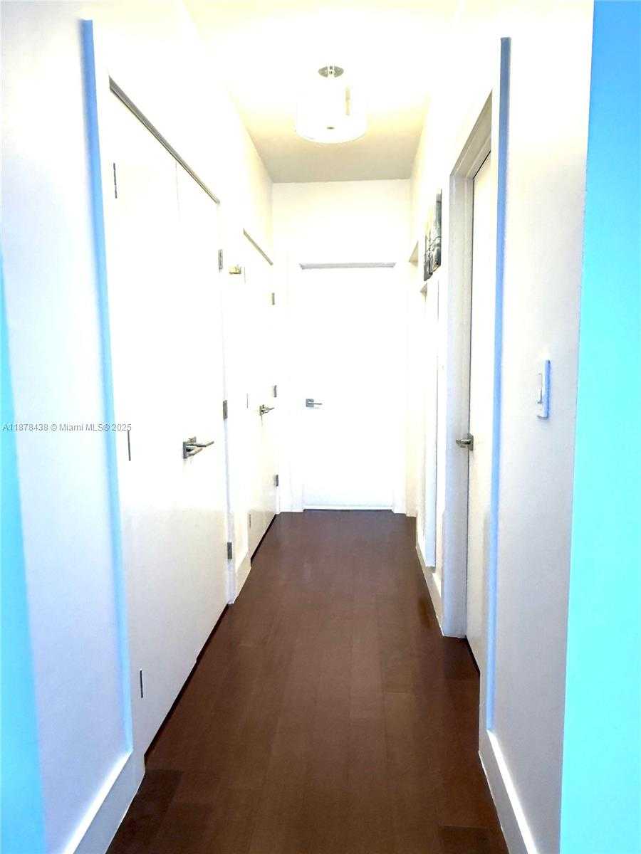 Small Image of 10359 NORTH WEST 67TH TER #10359, Doral Number 45
