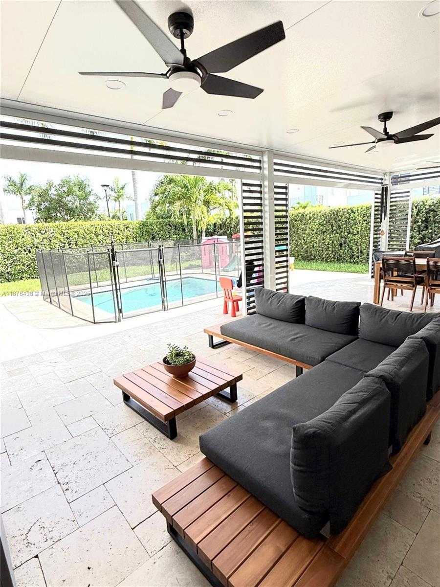 Small Image of 10359 NORTH WEST 67TH TER #10359, Doral Number 58