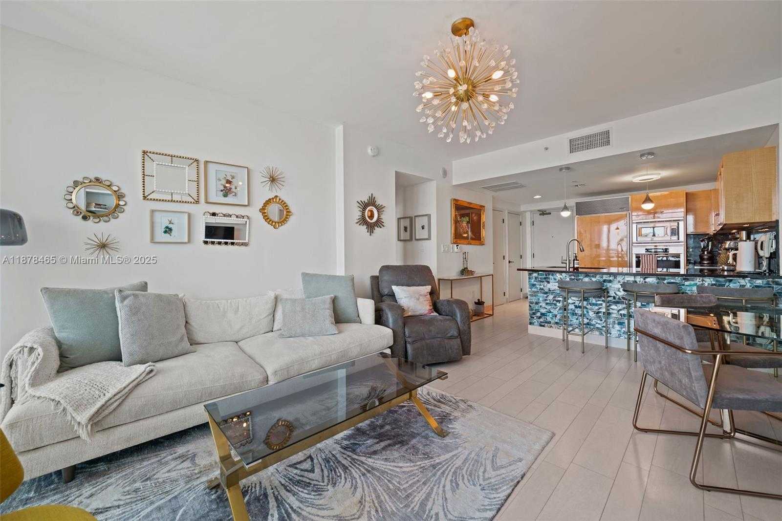 Small Image of 6799 COLLINS AVE #1006, Miami Beach Number 10