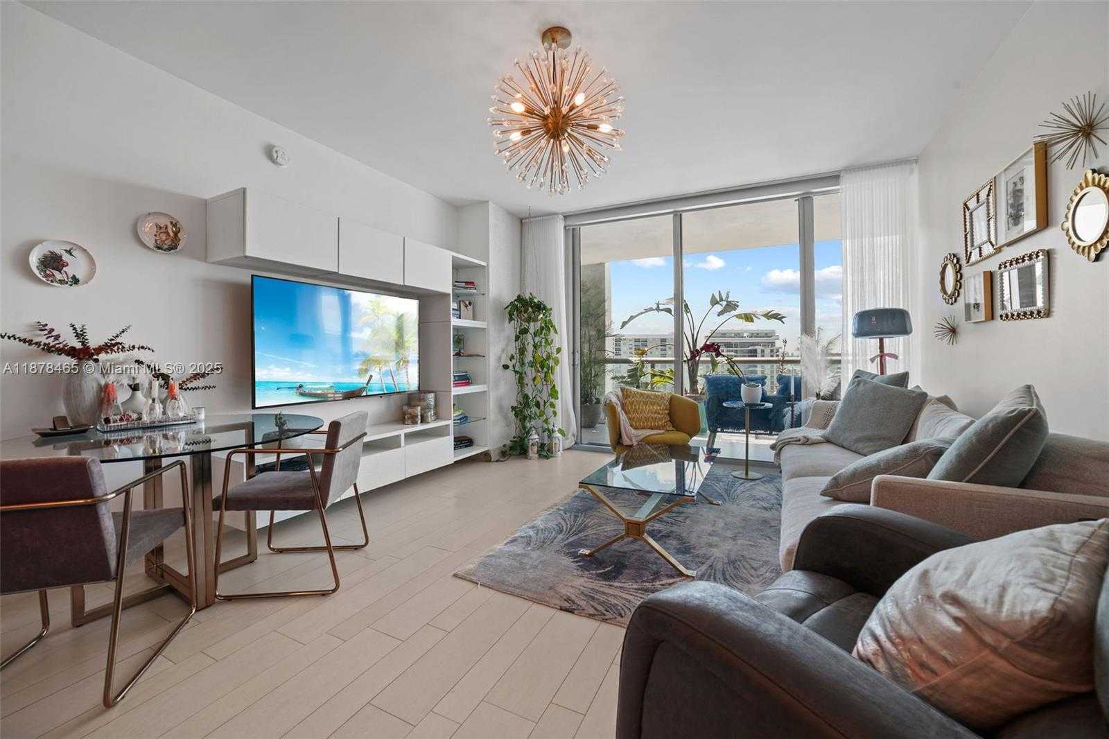 Small Image of 6799 COLLINS AVE #1006, Miami Beach Number 12