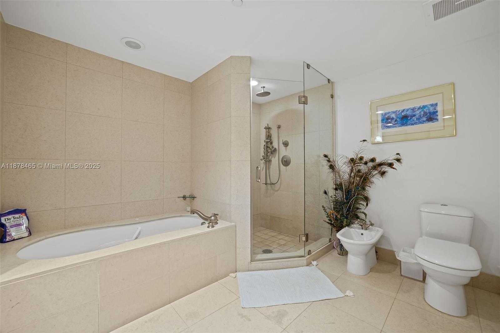 Small Image of 6799 COLLINS AVE #1006, Miami Beach Number 16