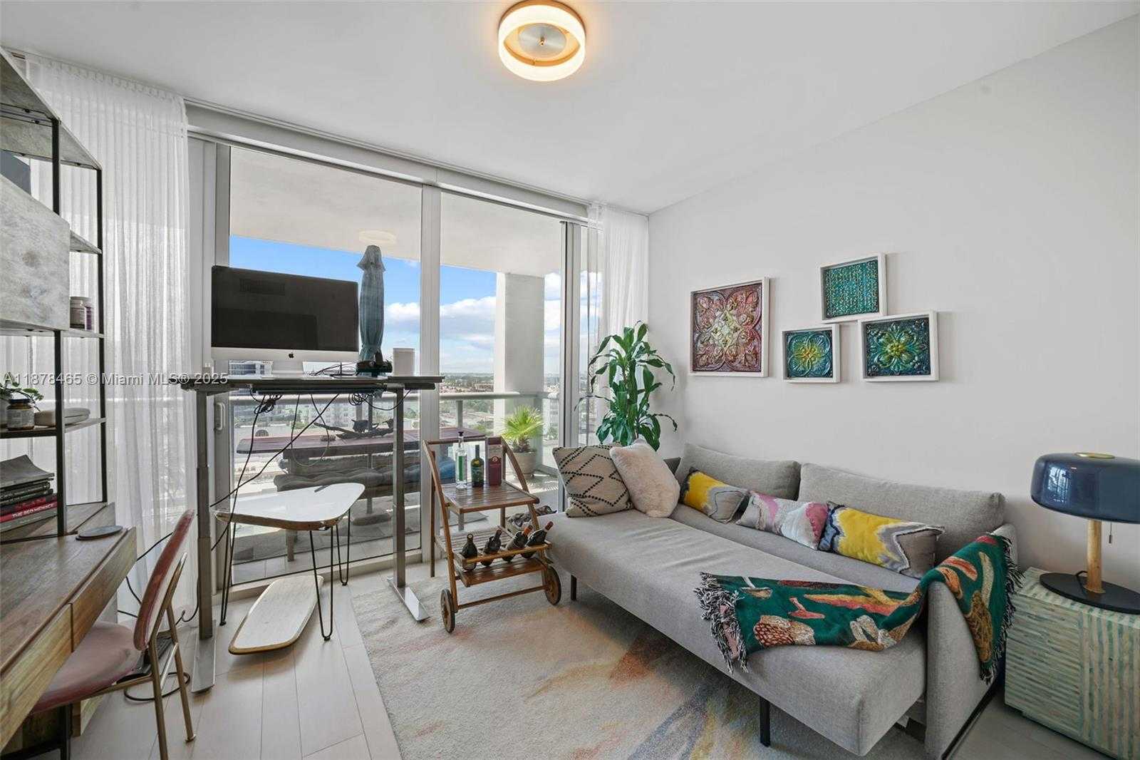 Small Image of 6799 COLLINS AVE #1006, Miami Beach Number 18