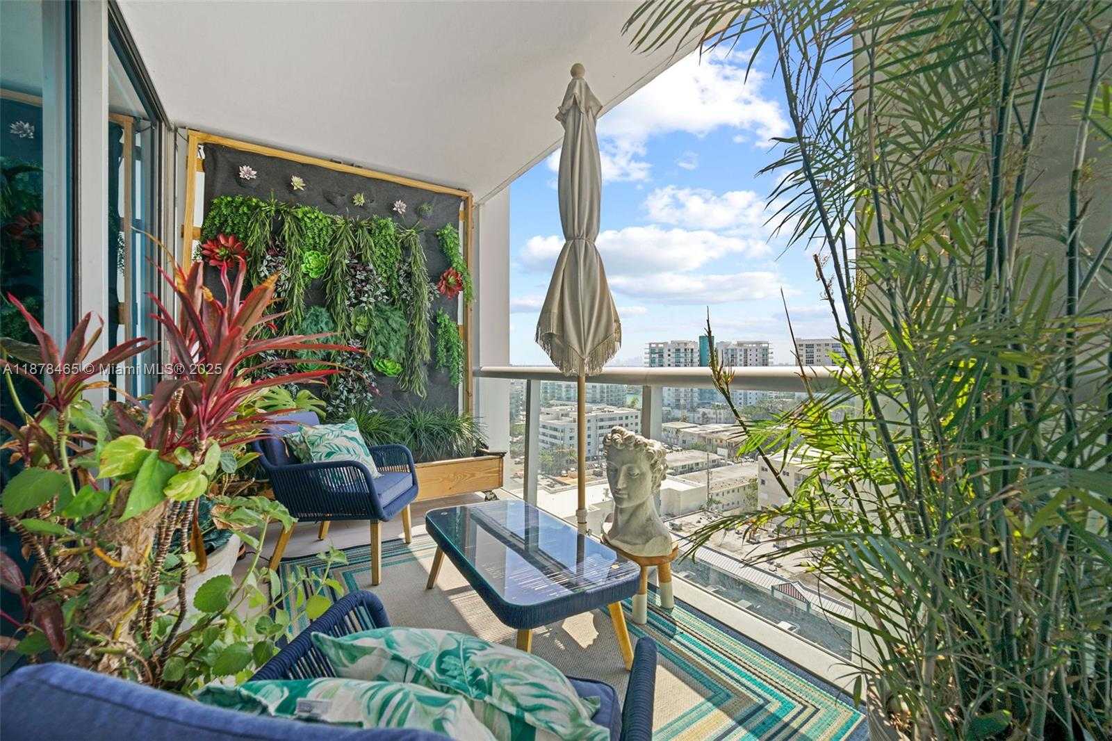 Small Image of 6799 COLLINS AVE #1006, Miami Beach Number 21
