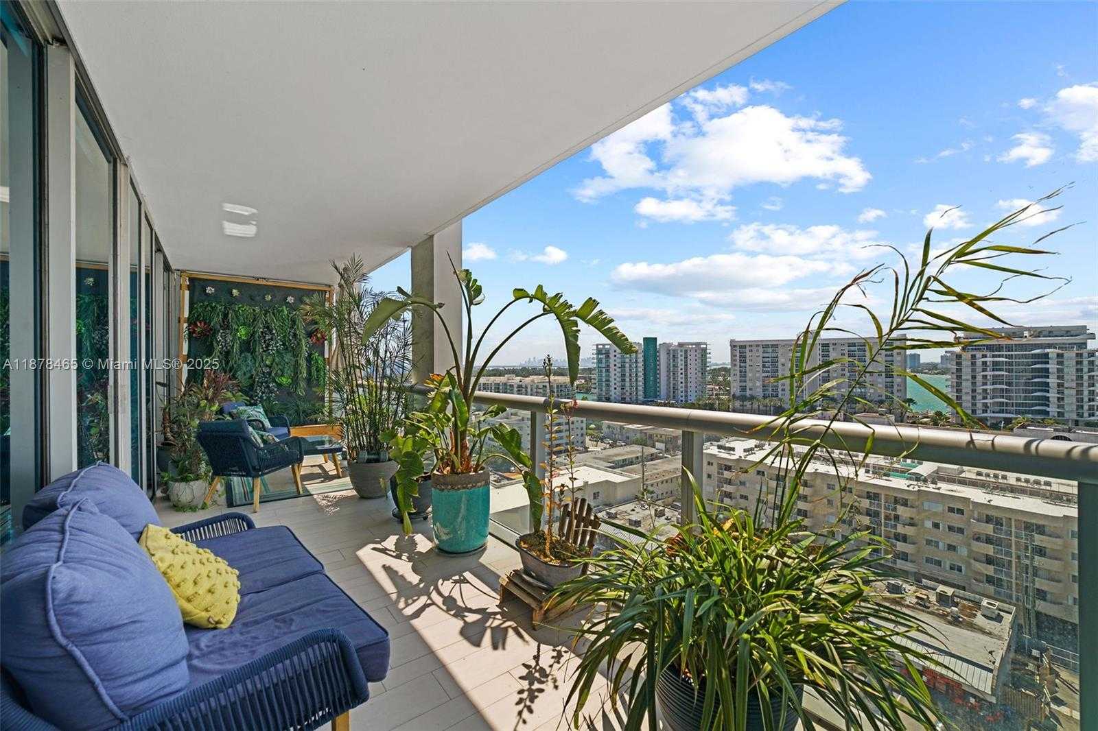 Small Image of 6799 COLLINS AVE #1006, Miami Beach Number 24