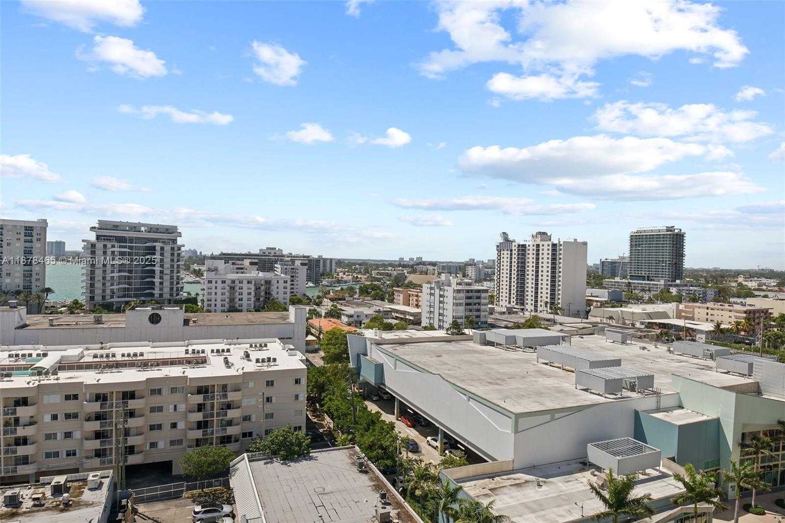 Small Image of 6799 COLLINS AVE #1006, Miami Beach Number 26