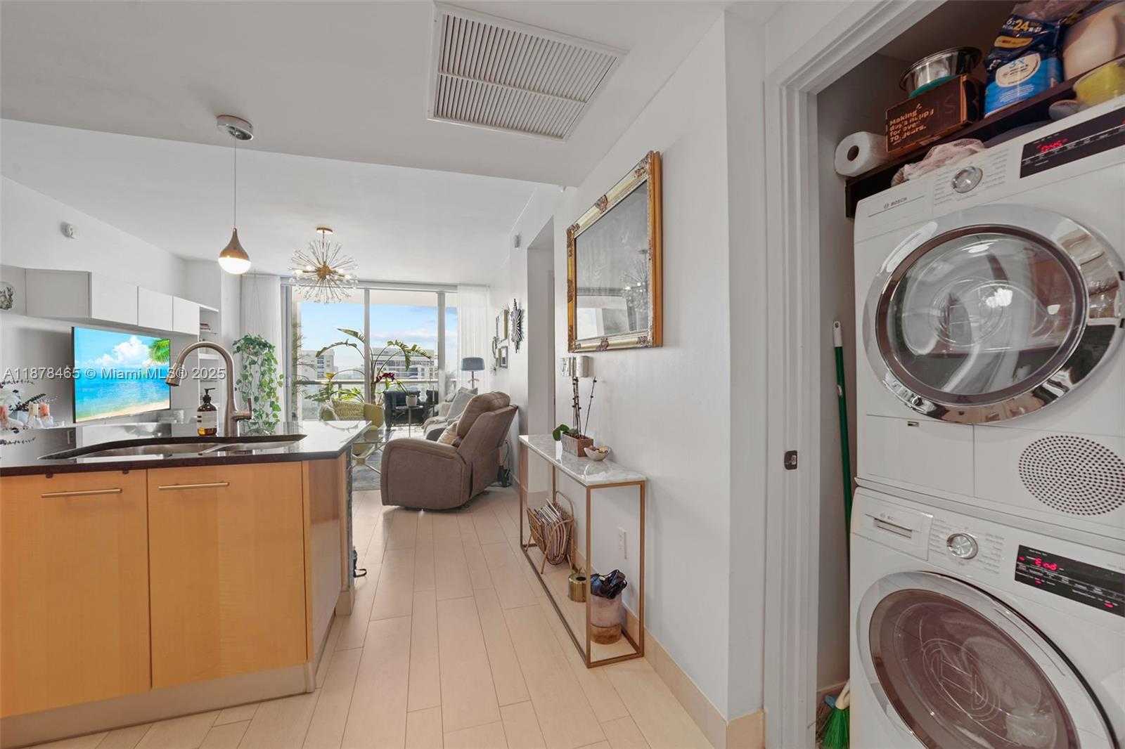 Small Image of 6799 COLLINS AVE #1006, Miami Beach Number 6