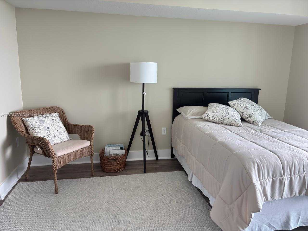 Small Image of 1800 NORTH BAYSHORE DR #2210, Miami Number 14