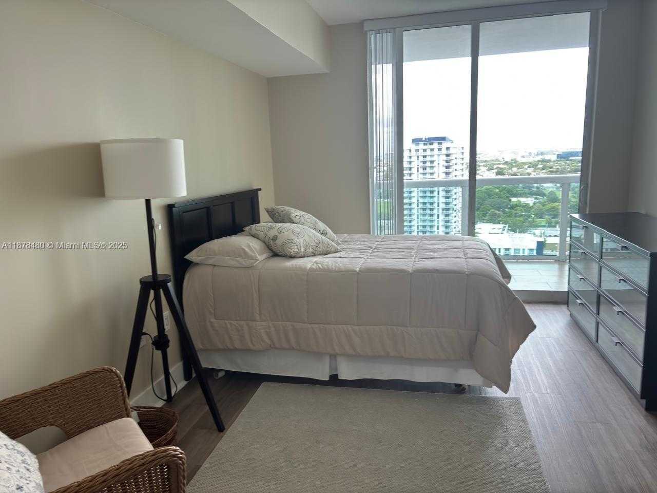 Small Image of 1800 NORTH BAYSHORE DR #2210, Miami Number 20