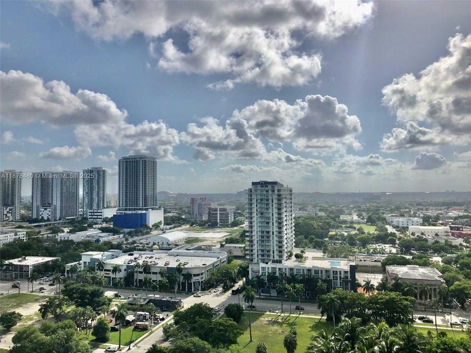 Small Image of 1800 NORTH BAYSHORE DR #2210, Miami Number 22