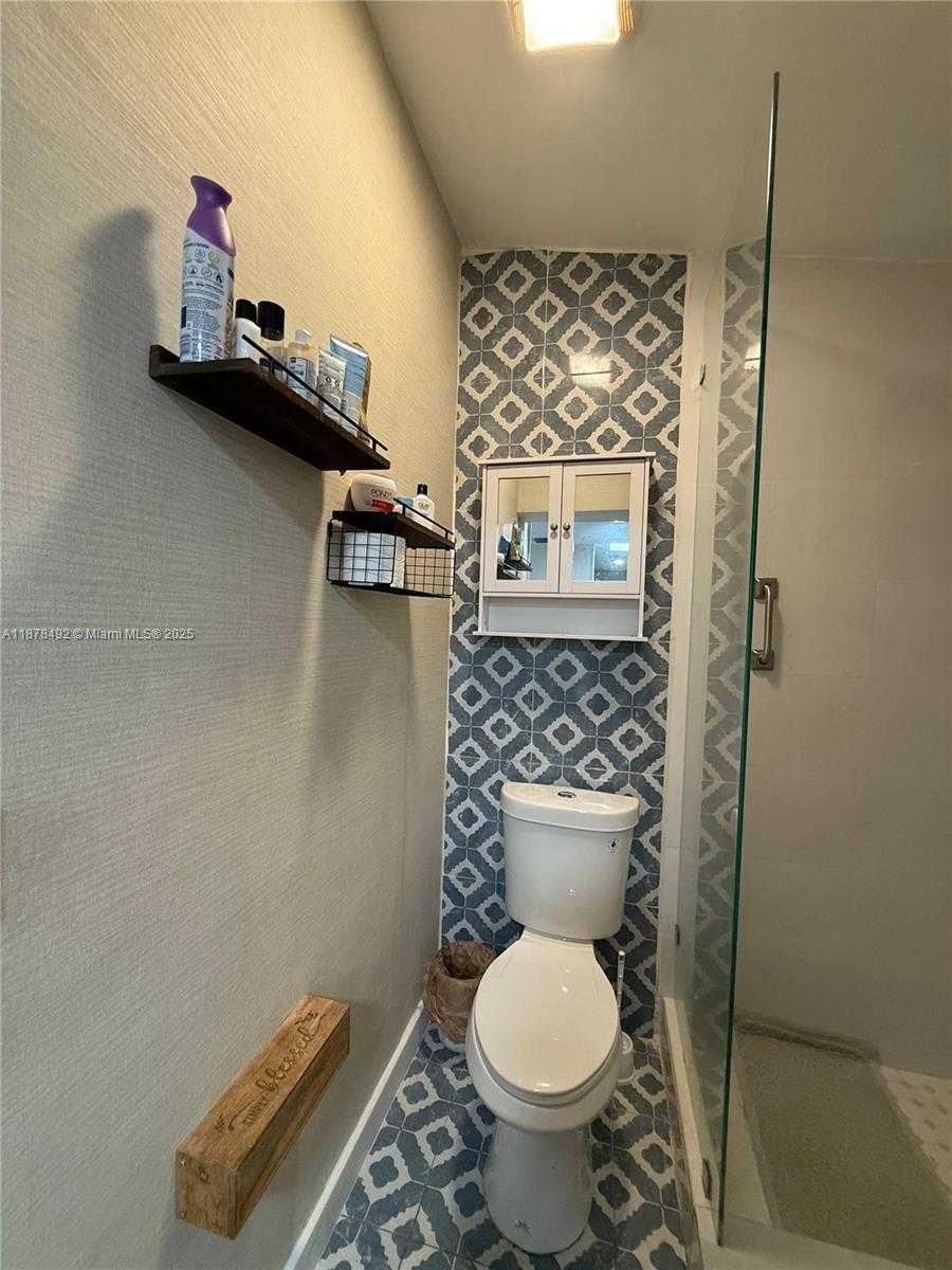Small Image of 710 NORTH EAST 58TH CT, Oakland Park Number 12