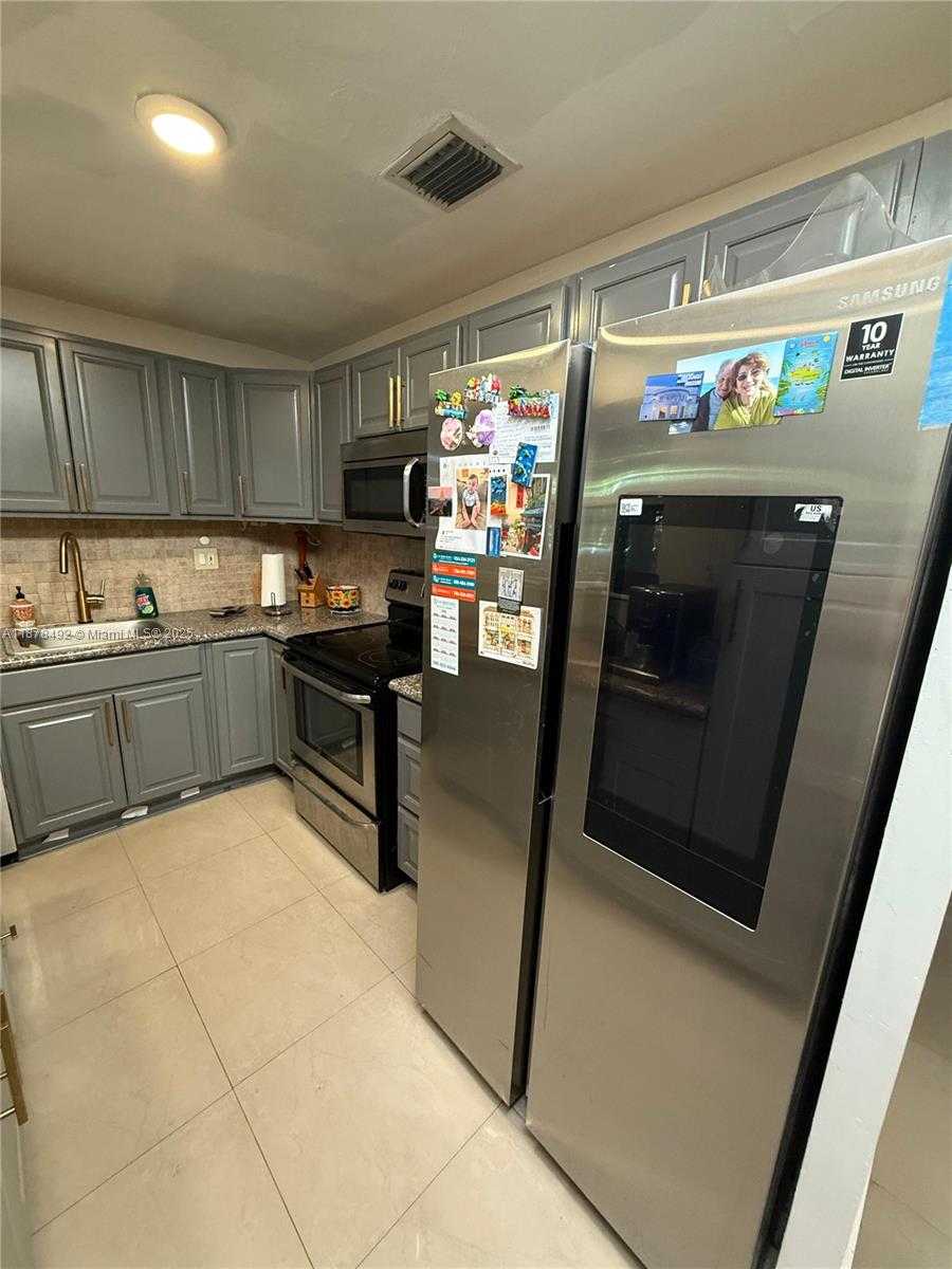 Small Image of 710 NORTH EAST 58TH CT, Oakland Park Number 7