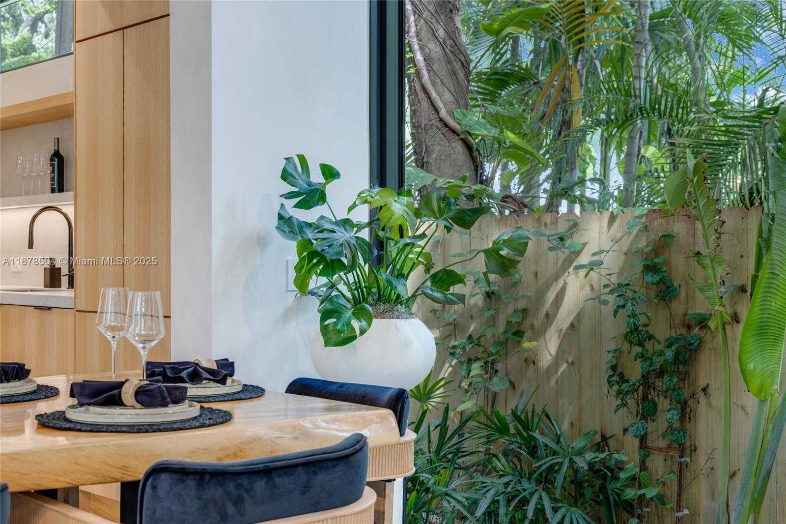 Small Image of 1000 NORTH WEST 9TH CT, Miami Number 10
