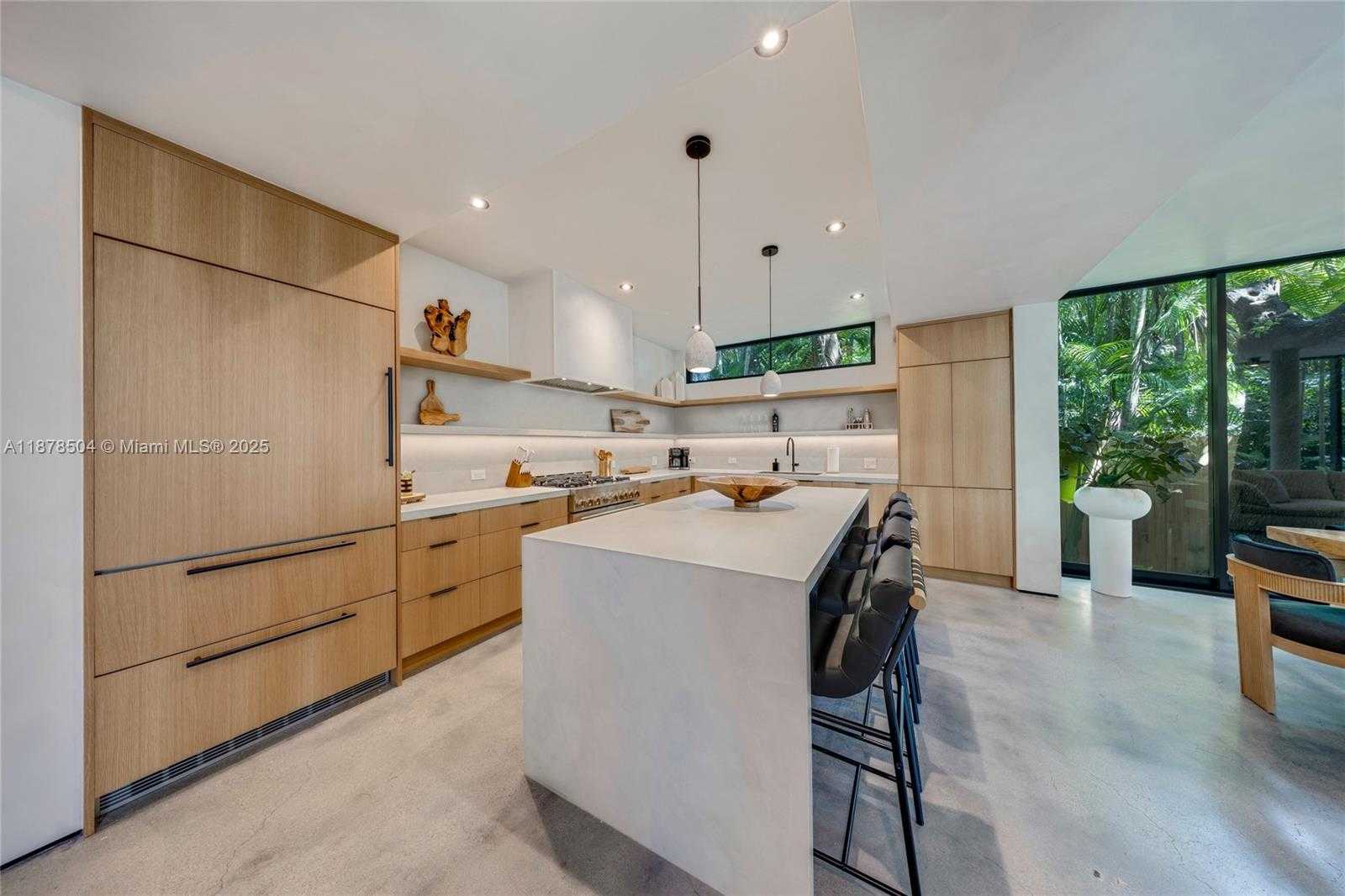 Small Image of 1000 NORTH WEST 9TH CT, Miami Number 12