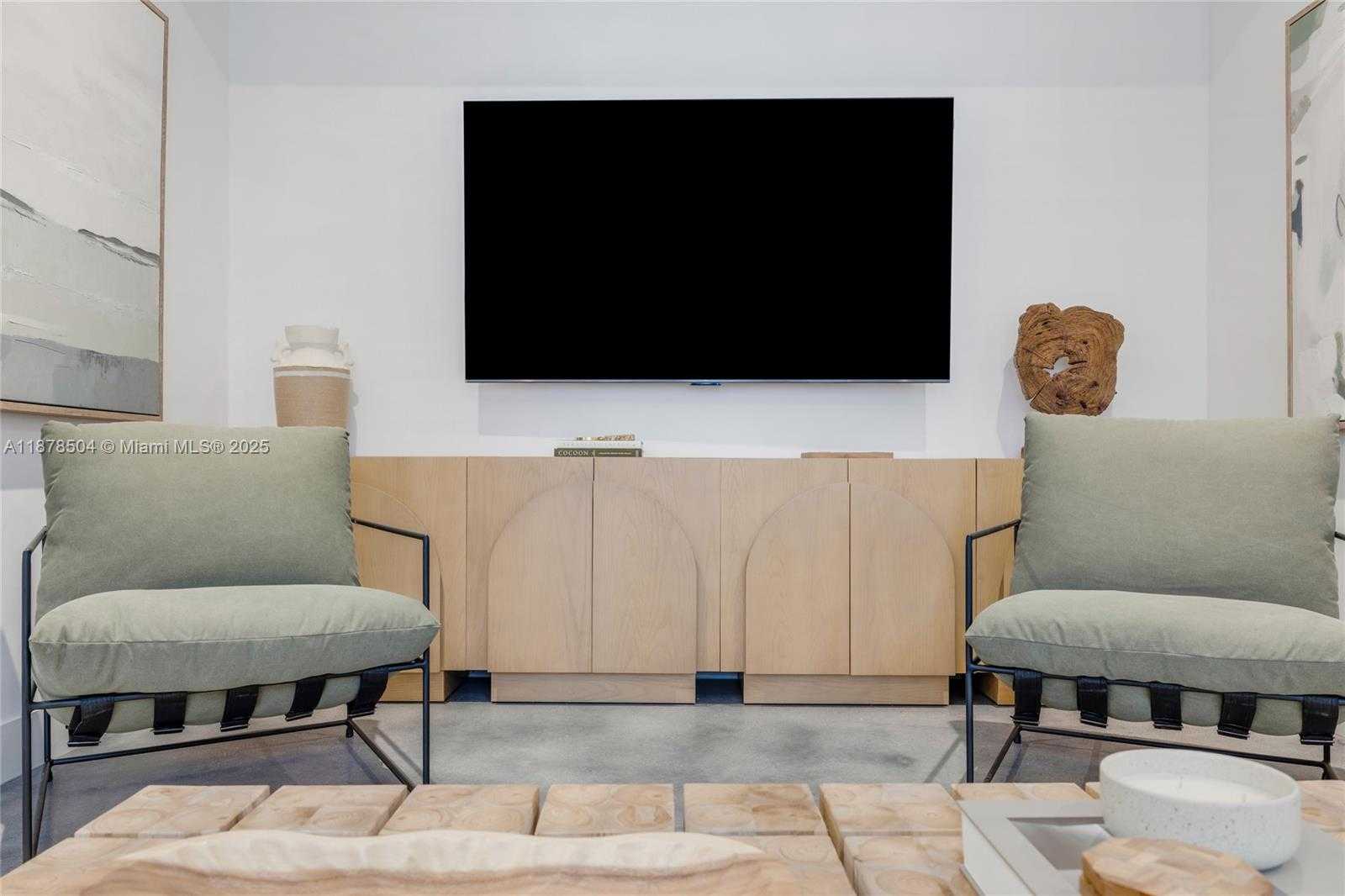 Small Image of 1000 NORTH WEST 9TH CT, Miami Number 16