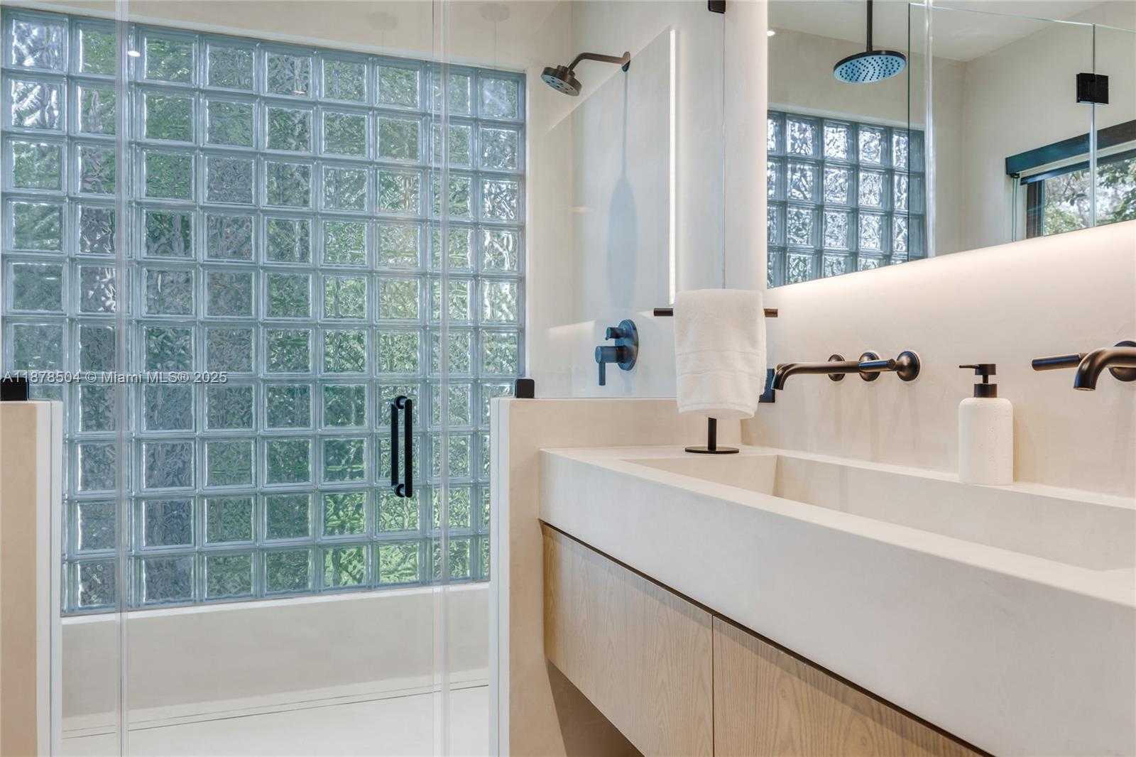 Small Image of 1000 NORTH WEST 9TH CT, Miami Number 26
