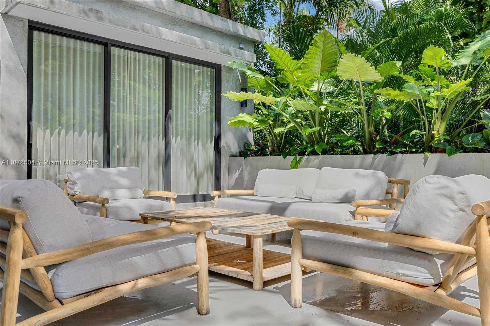Small Image of 1000 NORTH WEST 9TH CT, Miami Number 37