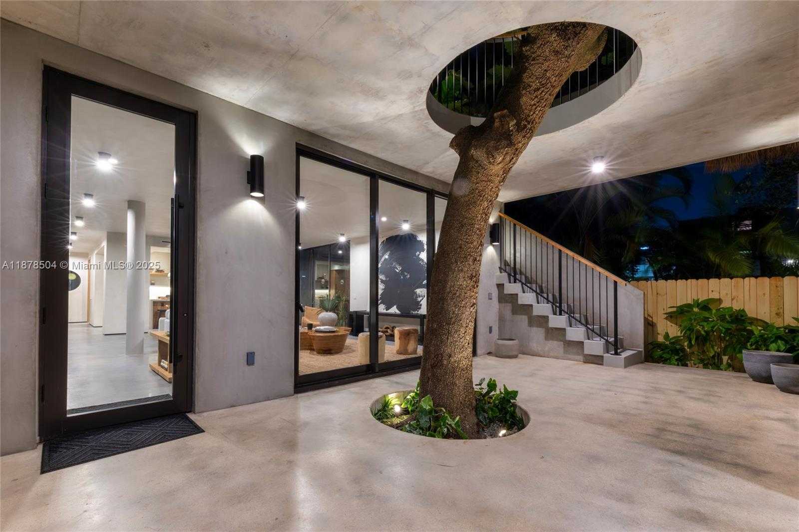Small Image of 1000 NORTH WEST 9TH CT, Miami Number 46