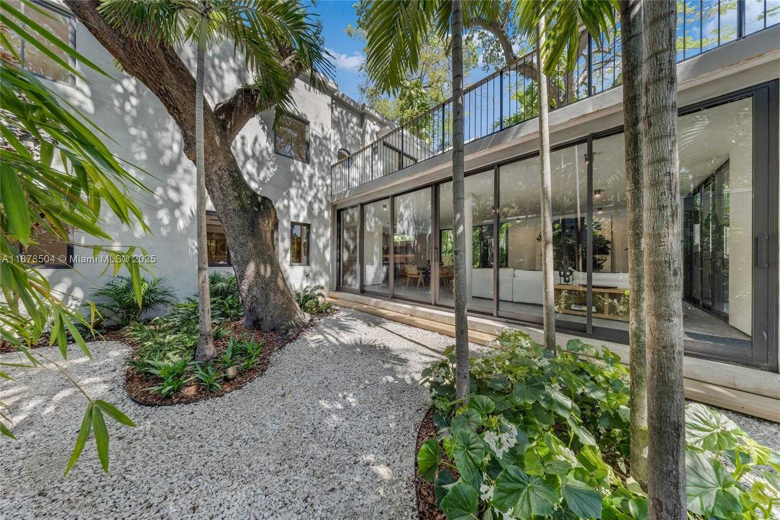 Small Image of 1000 NORTH WEST 9TH CT, Miami Number 48