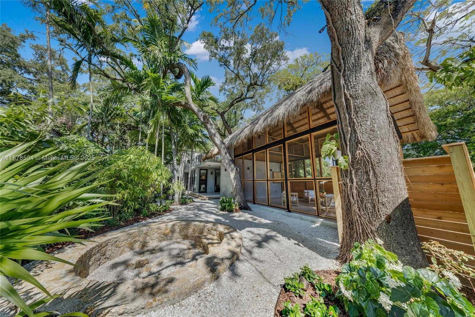 Small Image of 1000 NORTH WEST 9TH CT, Miami Number 52