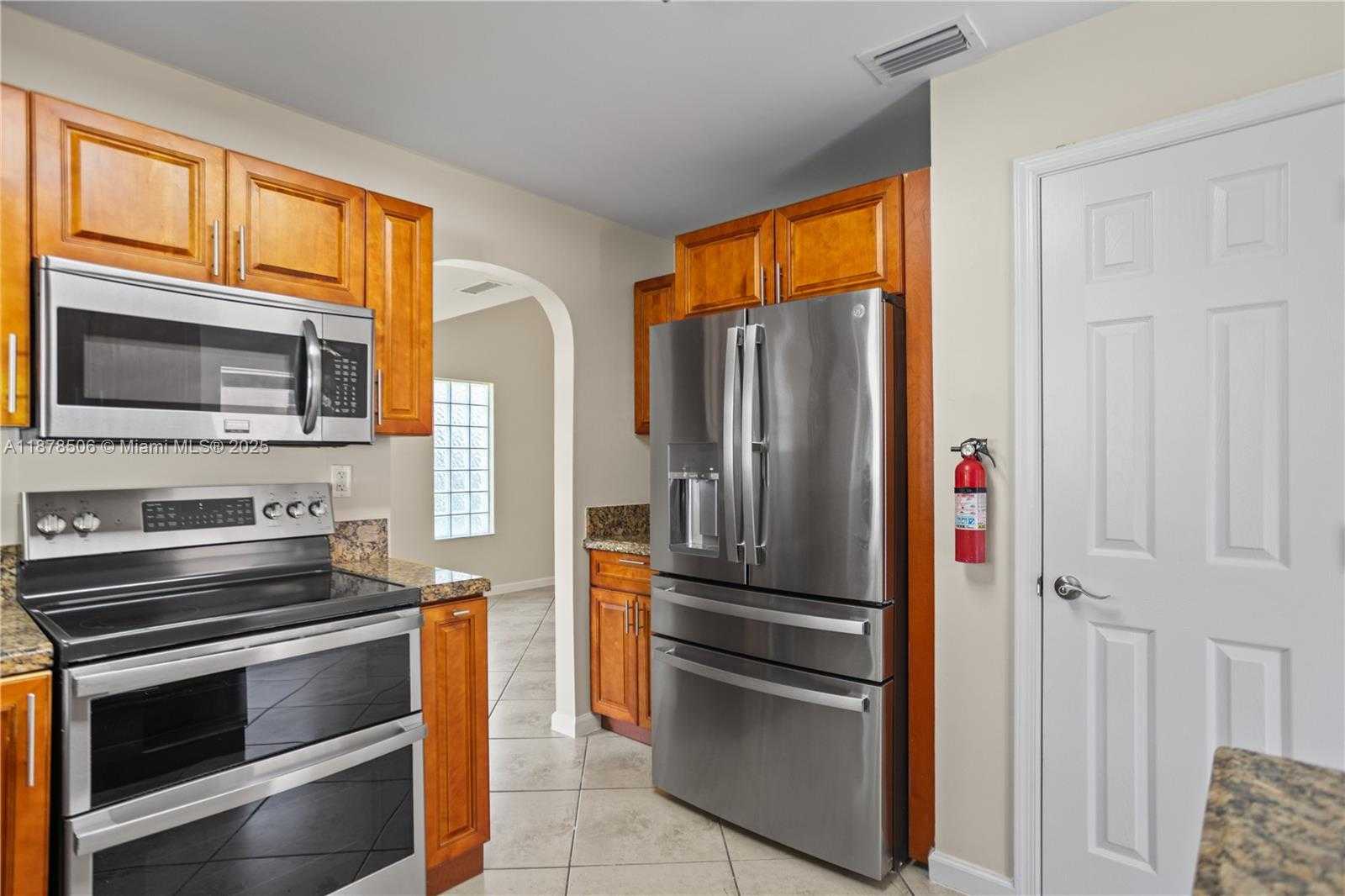 Small Image of 19257 NORTH WEST 13TH ST, Pembroke Pines Number 20