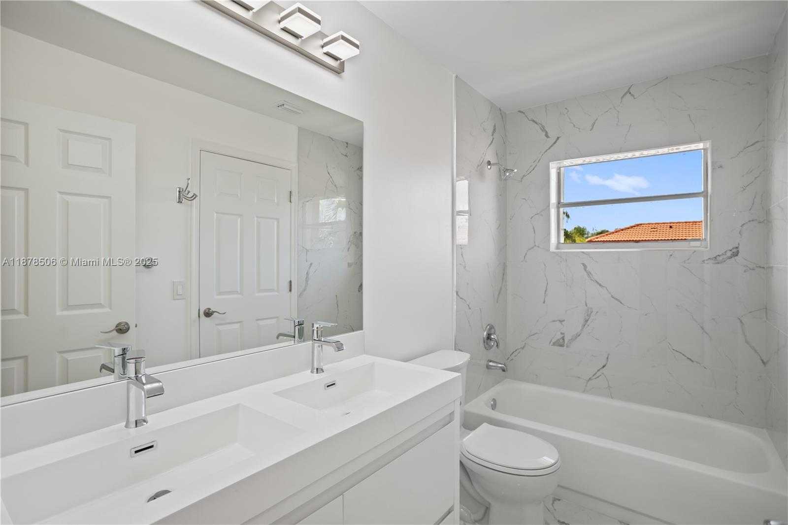 Small Image of 19257 NORTH WEST 13TH ST, Pembroke Pines Number 38