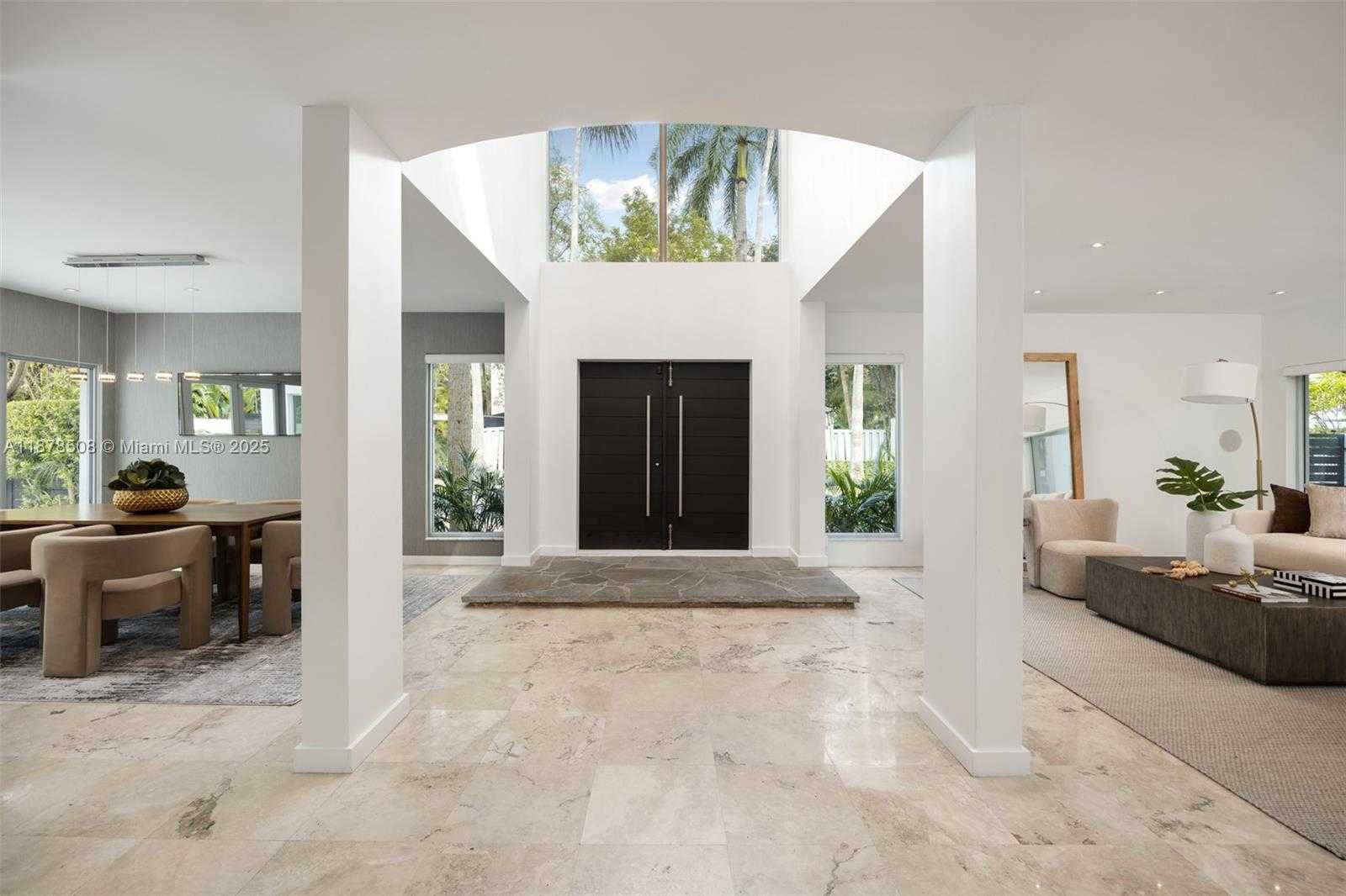 Small Image of 1888 CRYSTAL CT, Coconut Grove Number 2