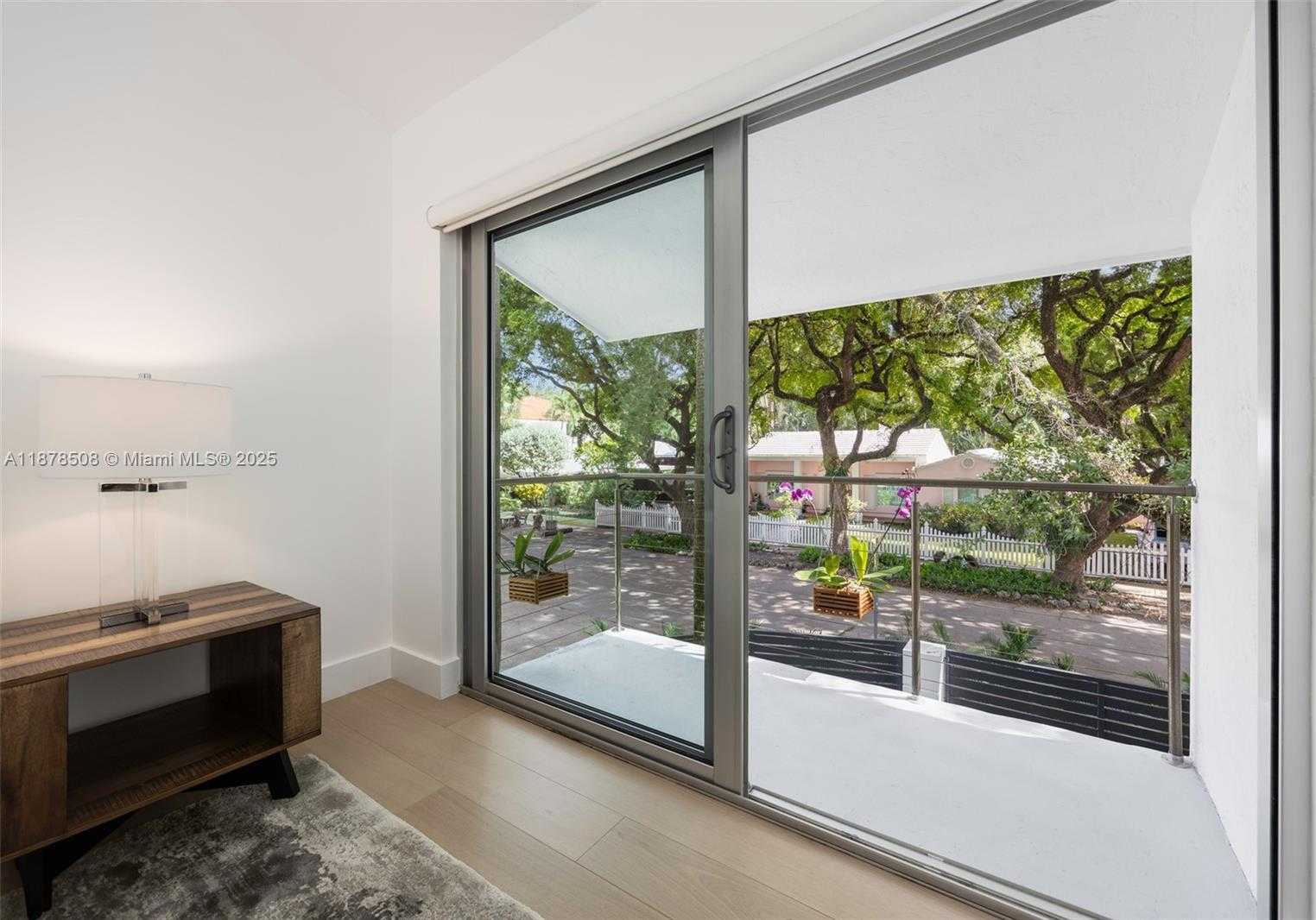 Small Image of 1888 CRYSTAL CT, Coconut Grove Number 24