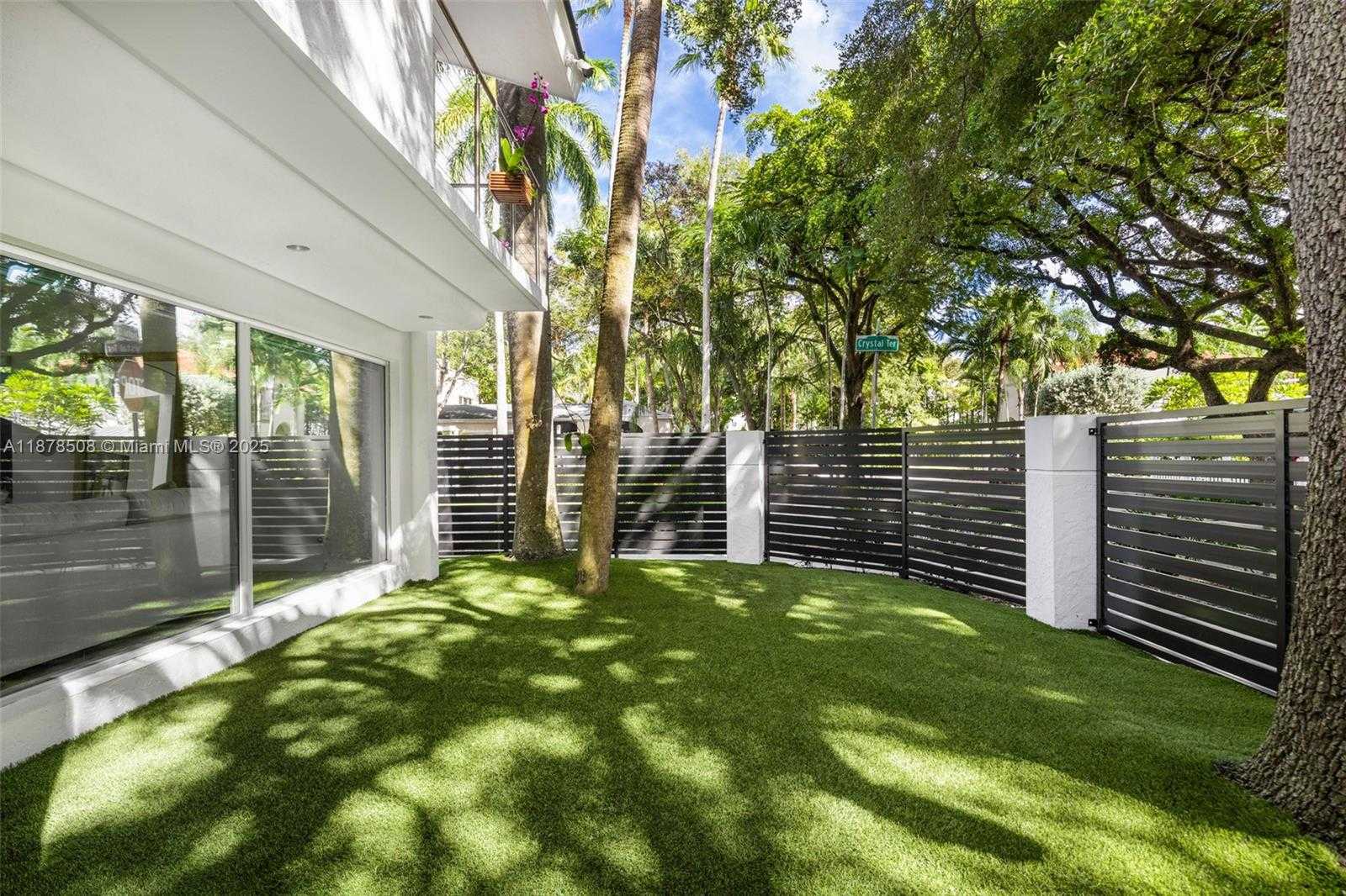 Small Image of 1888 CRYSTAL CT, Coconut Grove Number 35