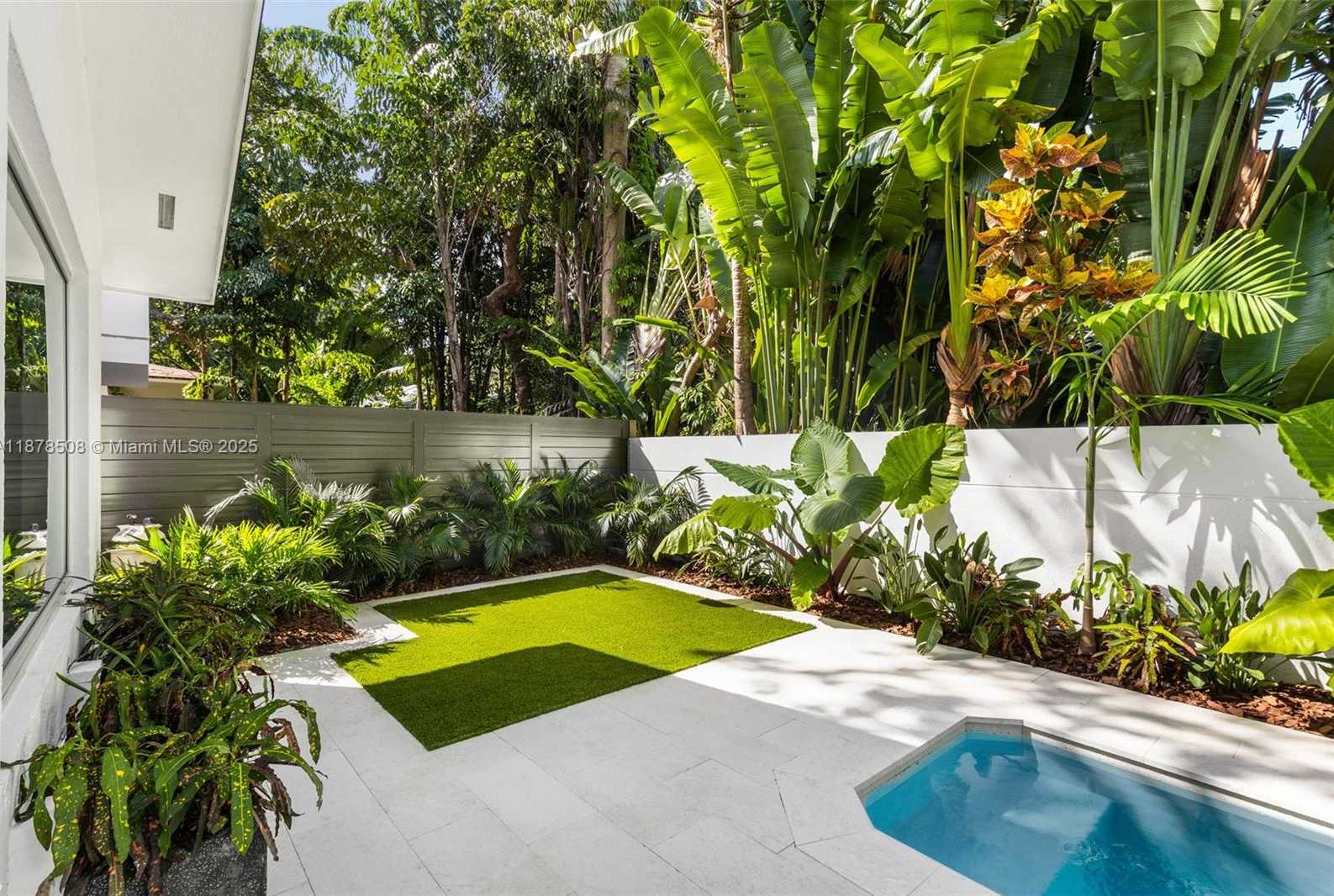 Small Image of 1888 CRYSTAL CT, Coconut Grove Number 36