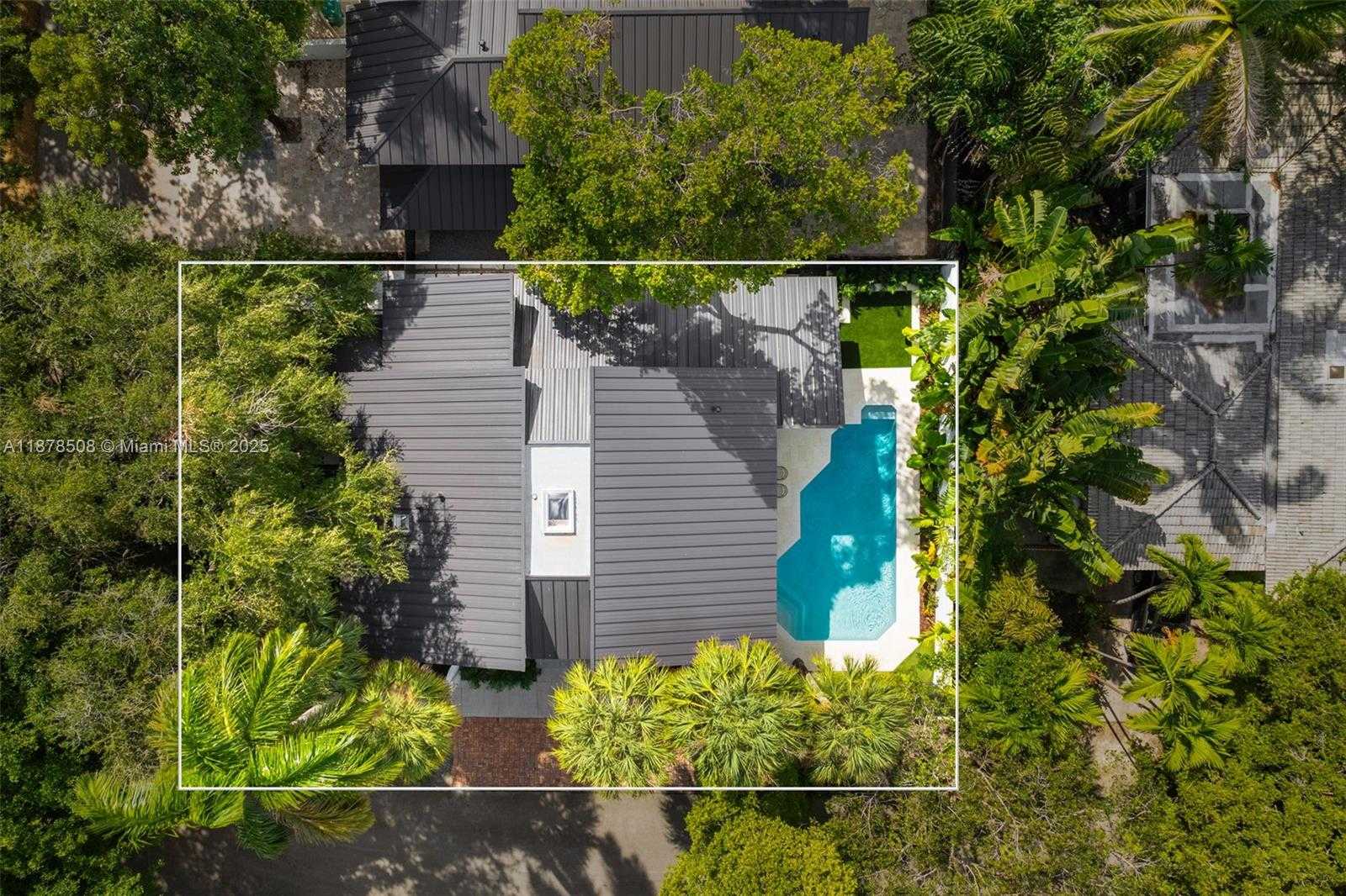 Small Image of 1888 CRYSTAL CT, Coconut Grove Number 38