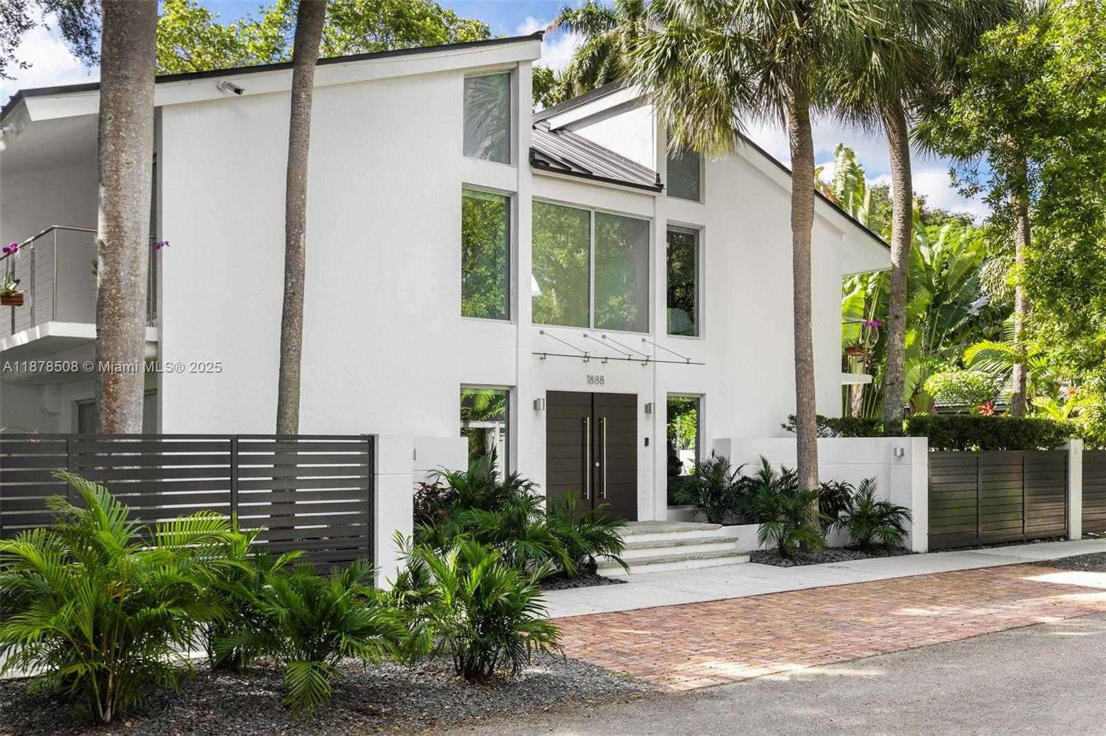 Small Image of 1888 CRYSTAL CT, Coconut Grove Number 39