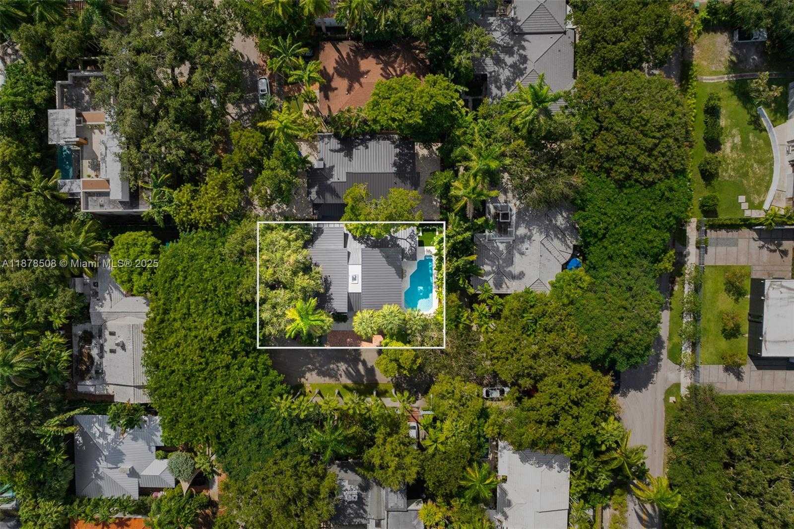 Small Image of 1888 CRYSTAL CT, Coconut Grove Number 42