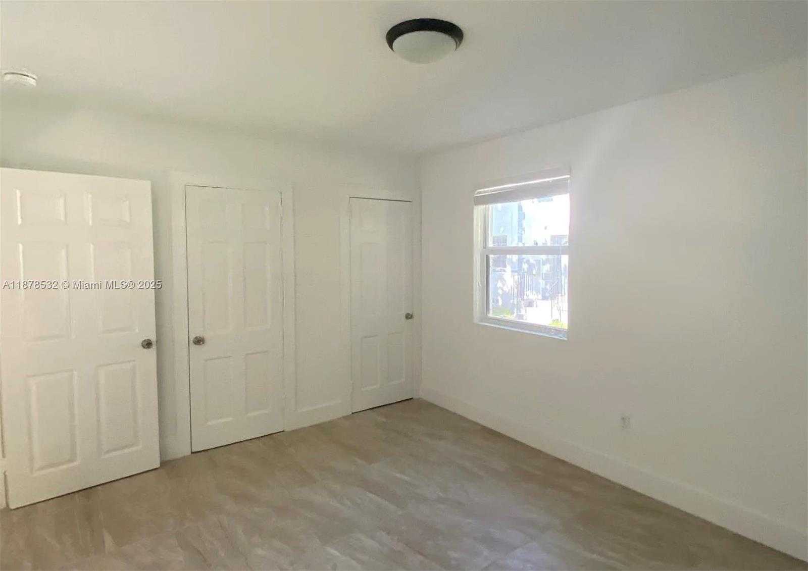 Small Image of 11 SIDONIA #1, Coral Gables Number 3