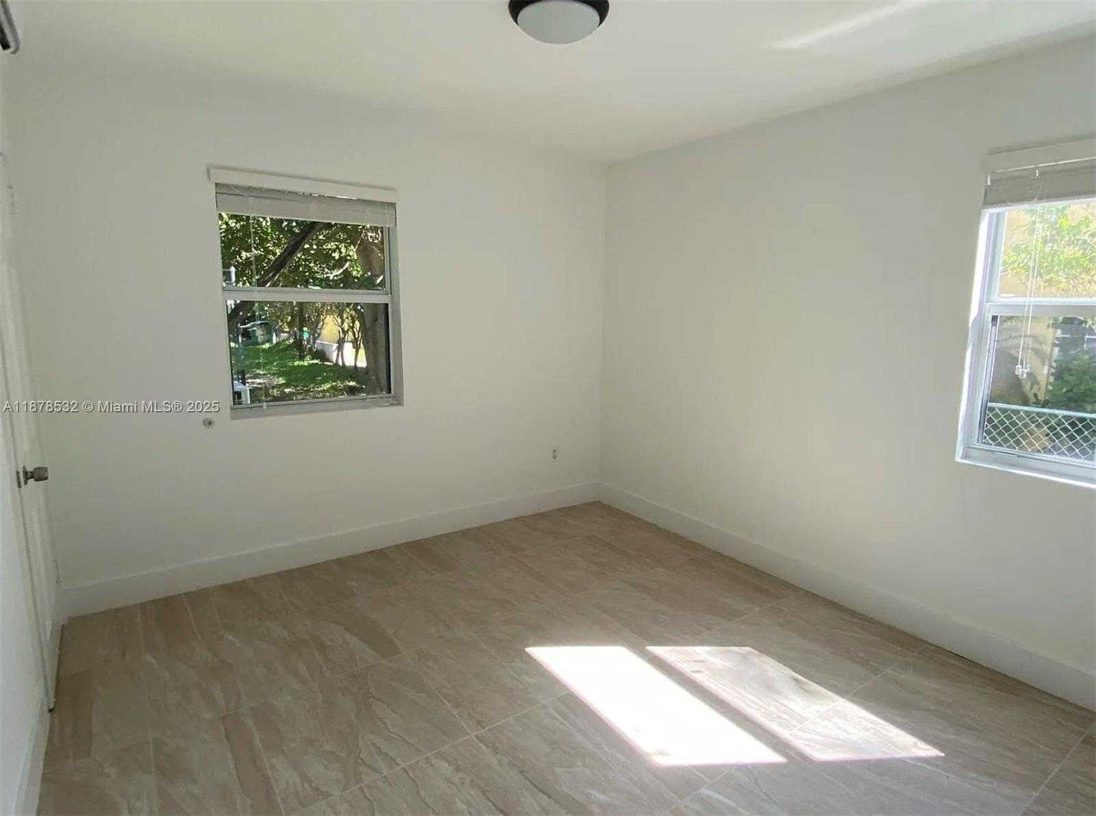 Small Image of 11 SIDONIA #1, Coral Gables Number 4