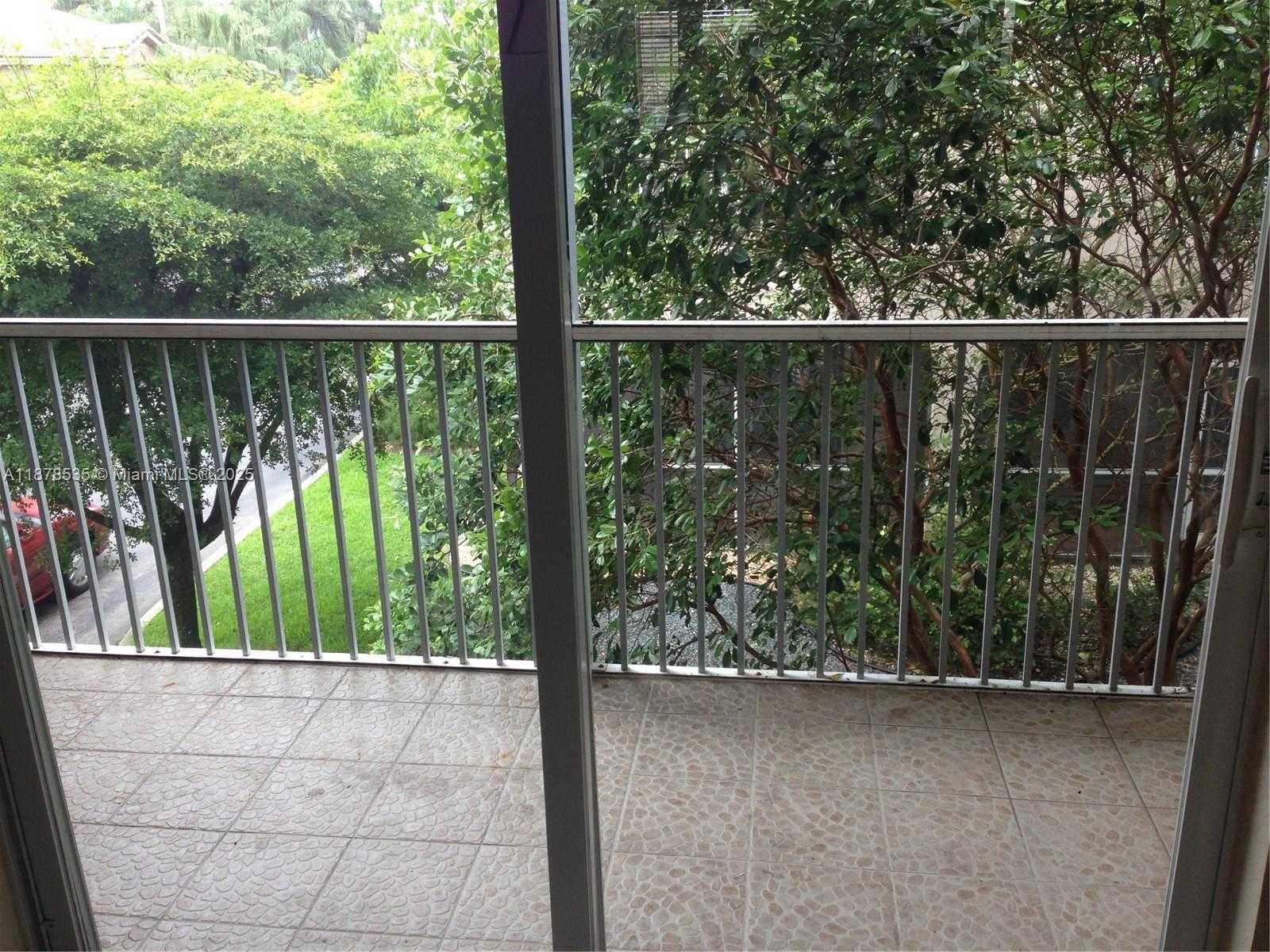 Small Image of 5620 NORTH WEST 114 PATH #201, Doral Number 11