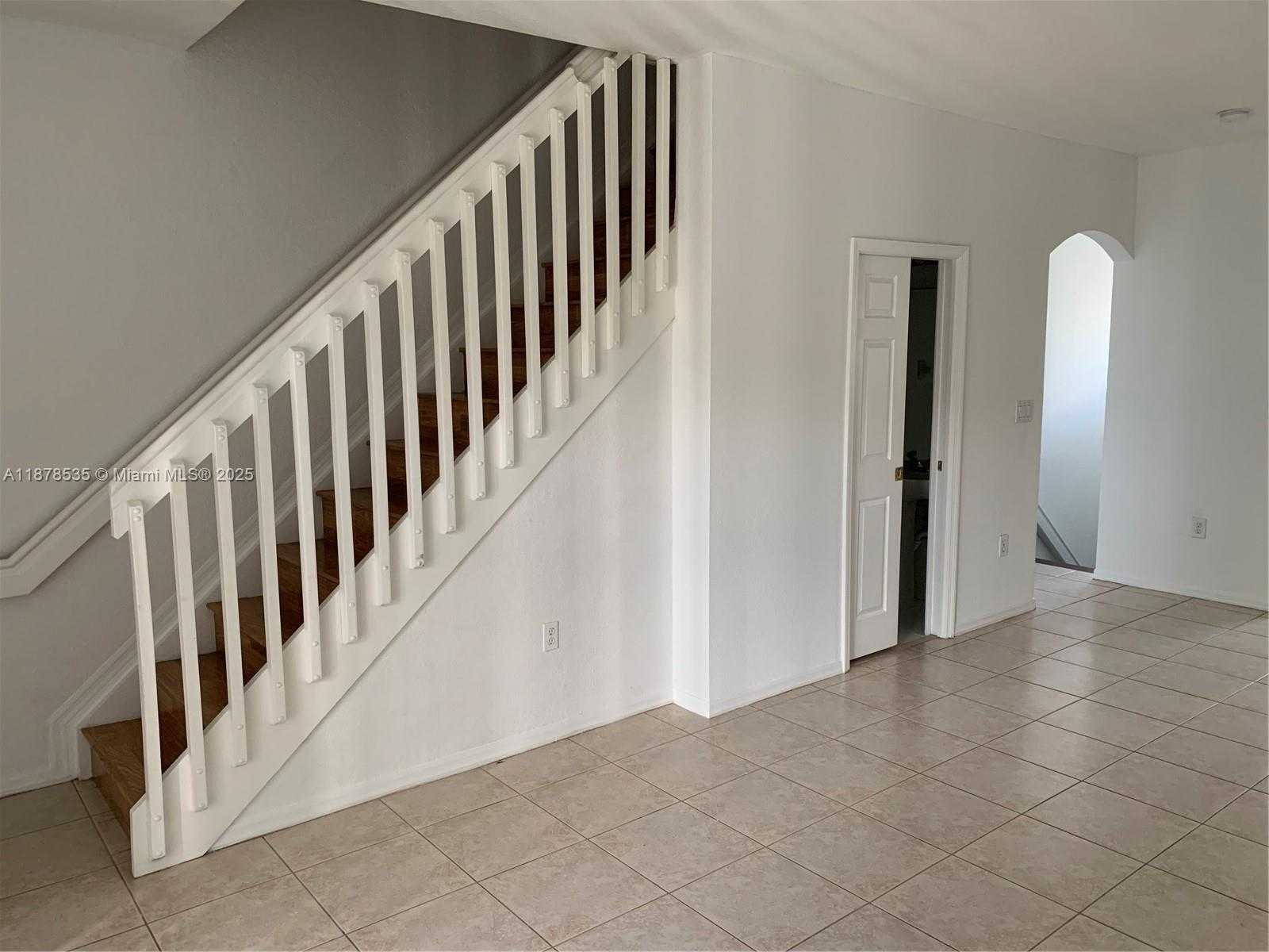 Small Image of 5620 NORTH WEST 114 PATH #201, Doral Number 14