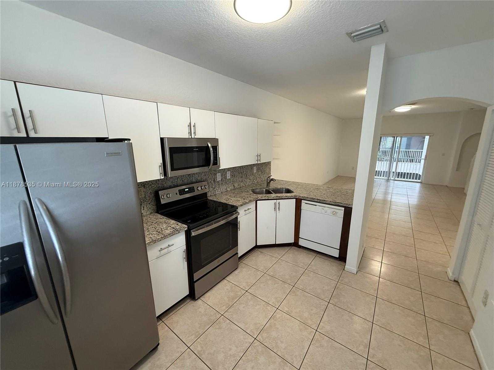 Small Image of 5620 NORTH WEST 114 PATH #201, Doral Number 2