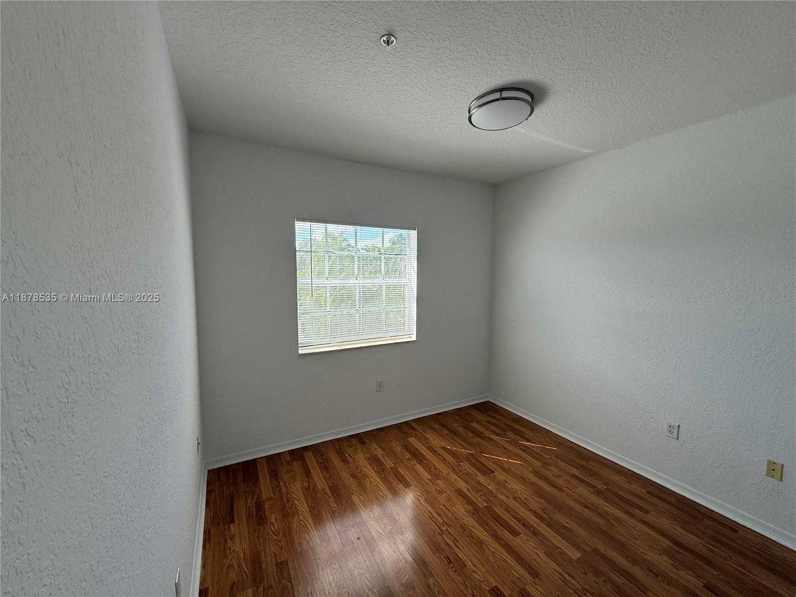 Small Image of 5620 NORTH WEST 114 PATH #201, Doral Number 33