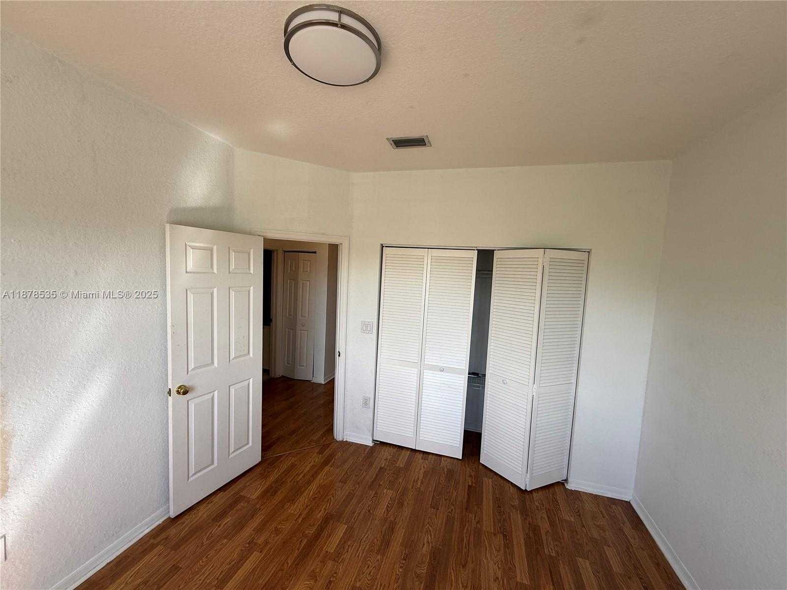 Small Image of 5620 NORTH WEST 114 PATH #201, Doral Number 34