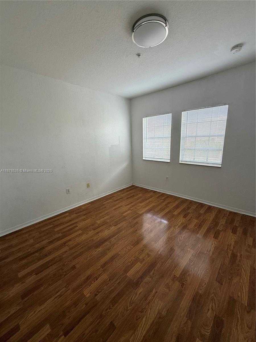 Small Image of 5620 NORTH WEST 114 PATH #201, Doral Number 54