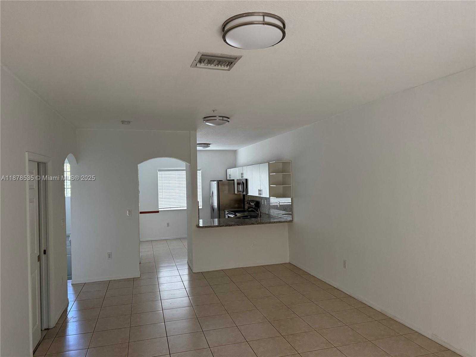 Small Image of 5620 NORTH WEST 114 PATH #201, Doral Number 8