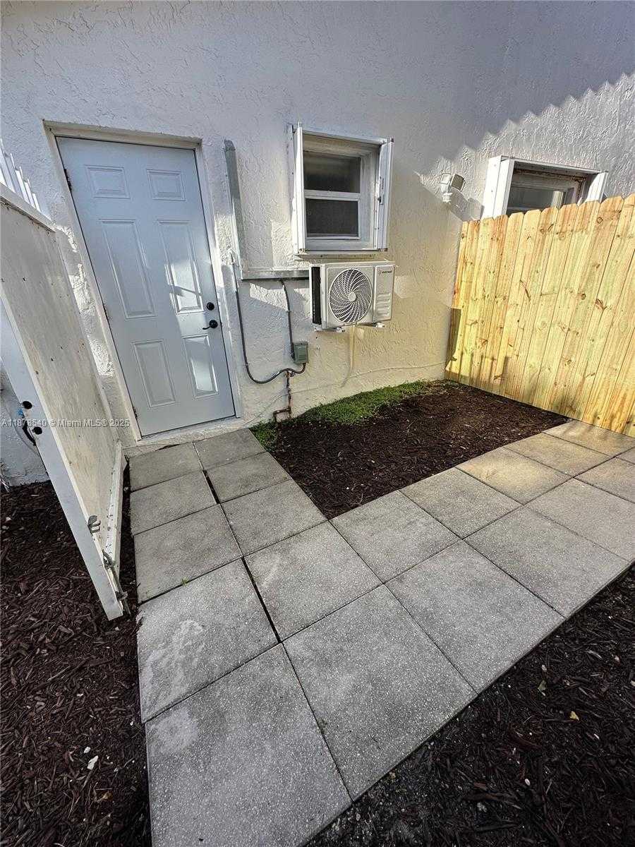 Small Image of 7330 WEST 30TH AVE #1, Hialeah Number 8