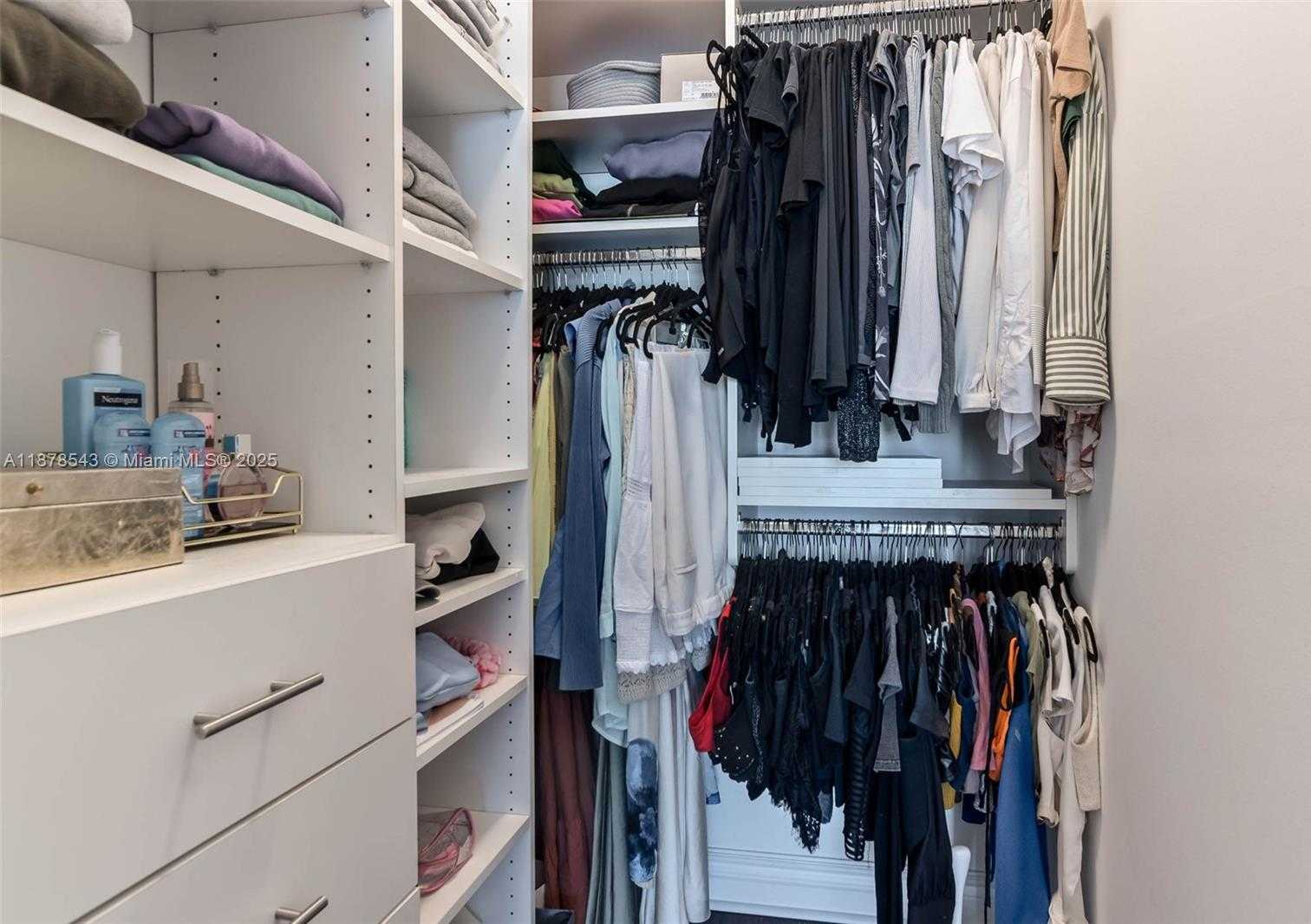 Small Image of 21205 YACHT CLUB DR #3001, Aventura Number 10