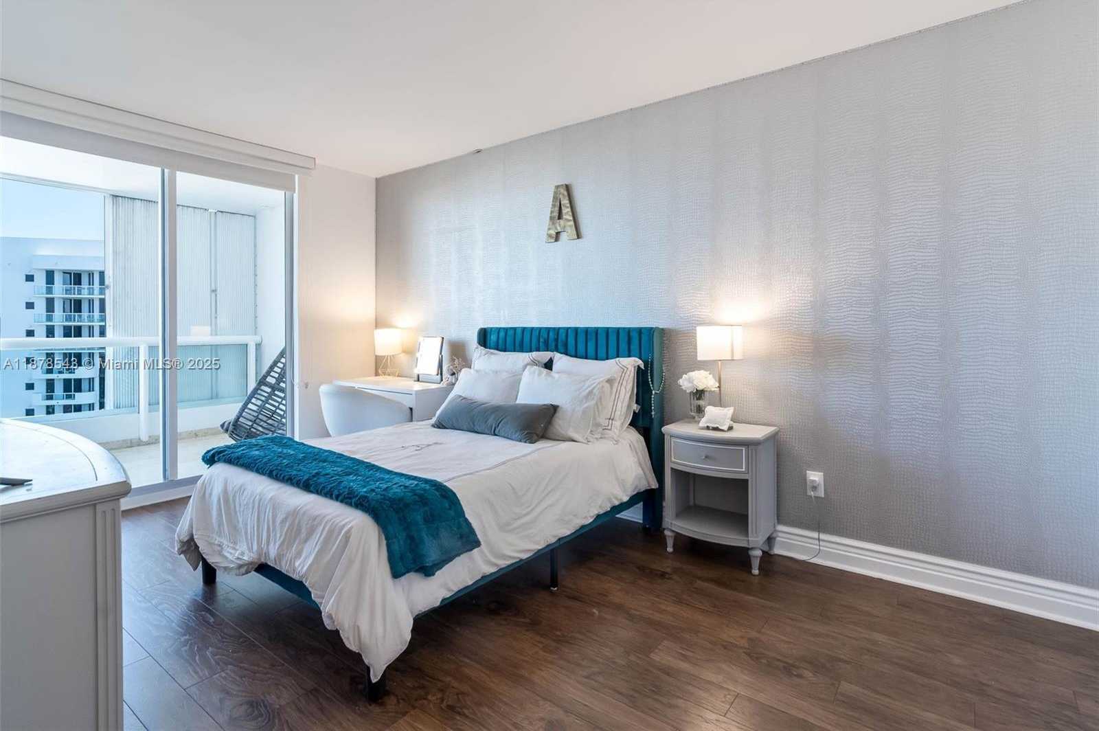 Small Image of 21205 YACHT CLUB DR #3001, Aventura Number 12