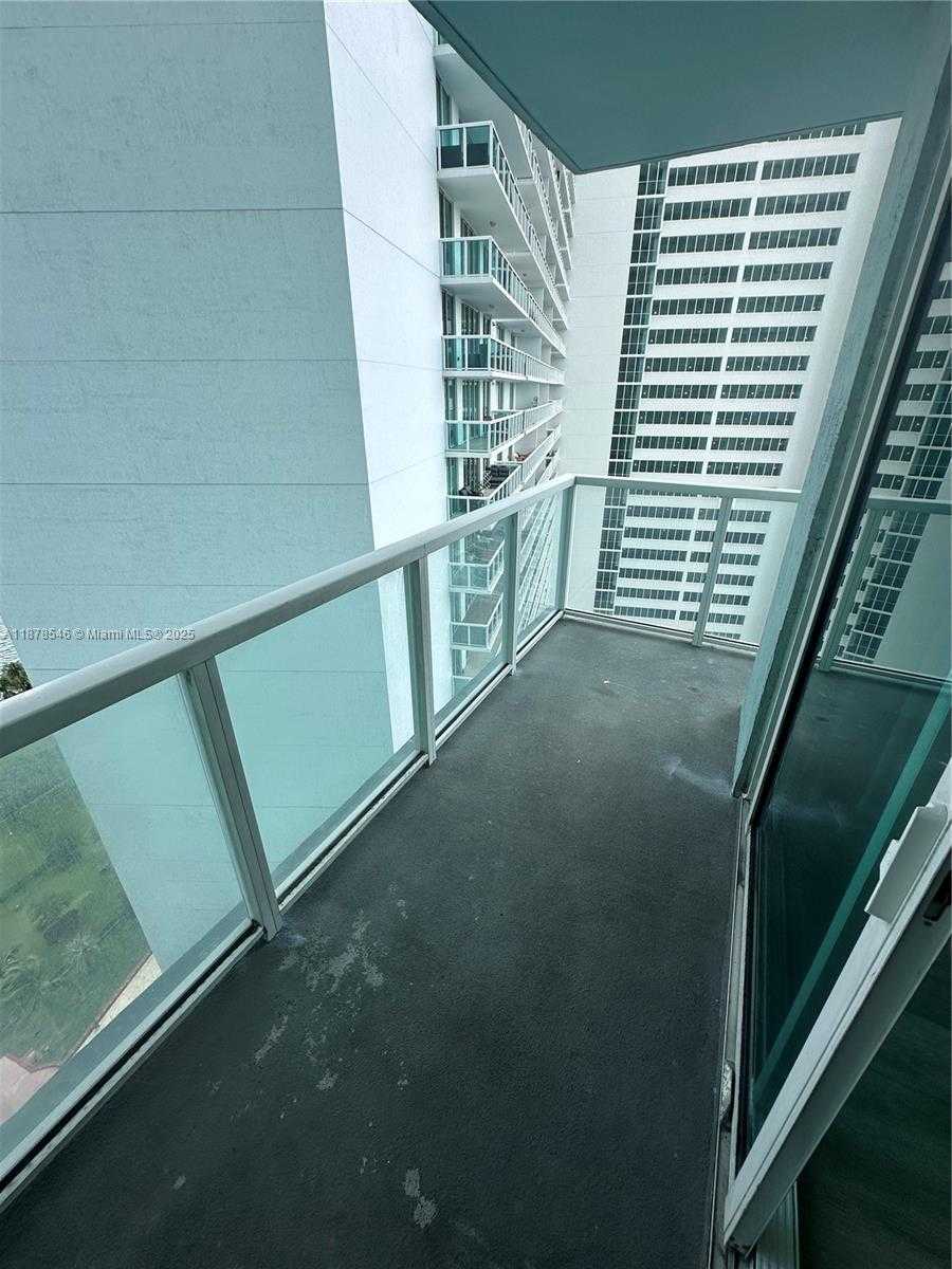 Small Image of 1900 NORTH BAYSHORE DR #2305, Miami Number 10