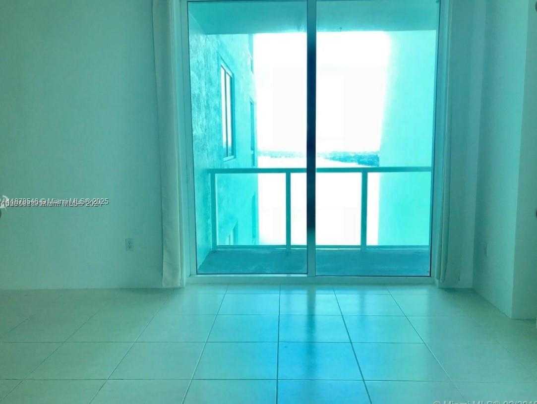 Small Image of 1900 NORTH BAYSHORE DR #2305, Miami Number 4