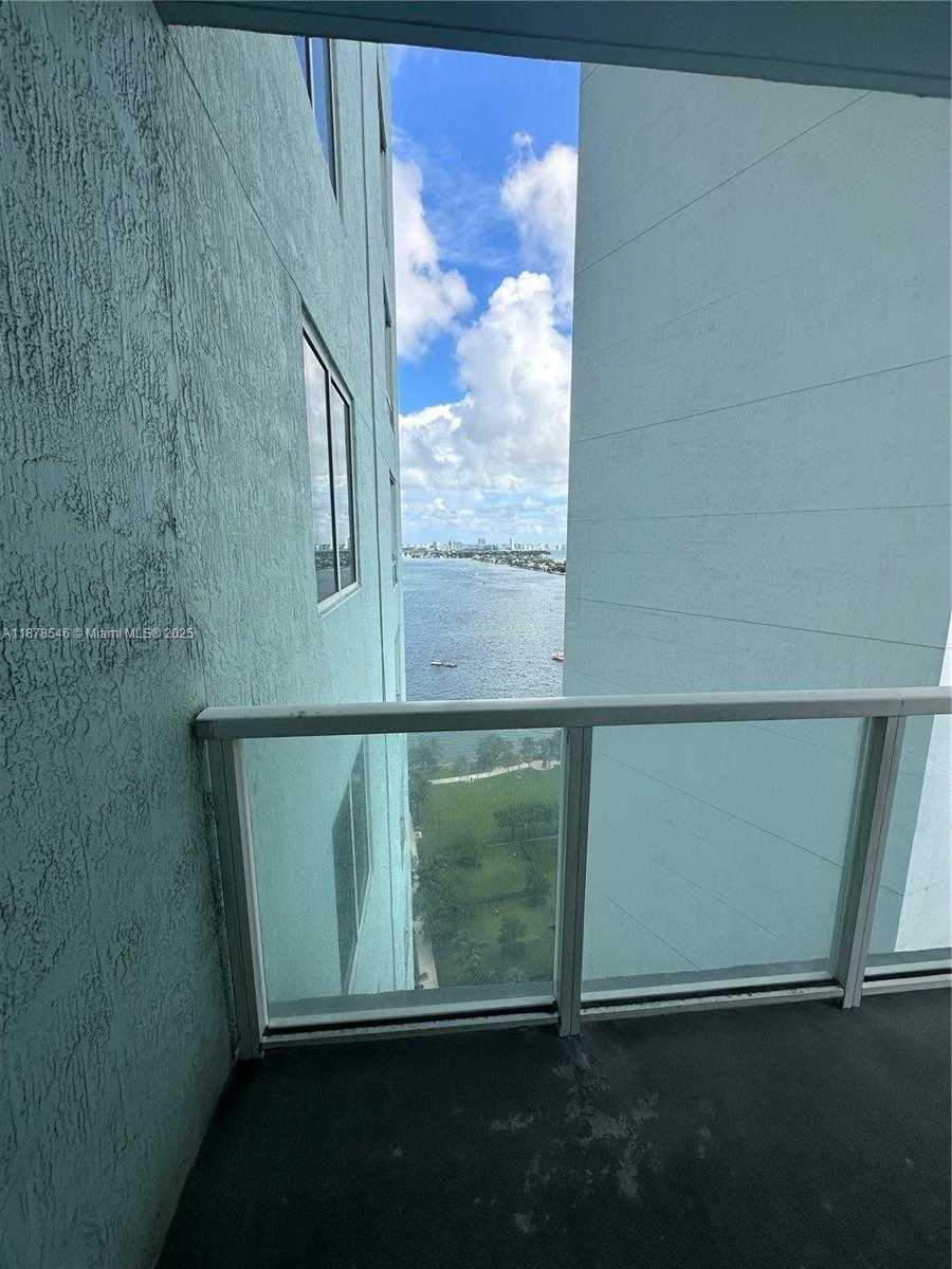 Small Image of 1900 NORTH BAYSHORE DR #2305, Miami Number 9