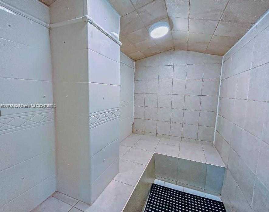 Small Image of 2030 SOUTH OCEAN DR #725, Hallandale Beach Number 18